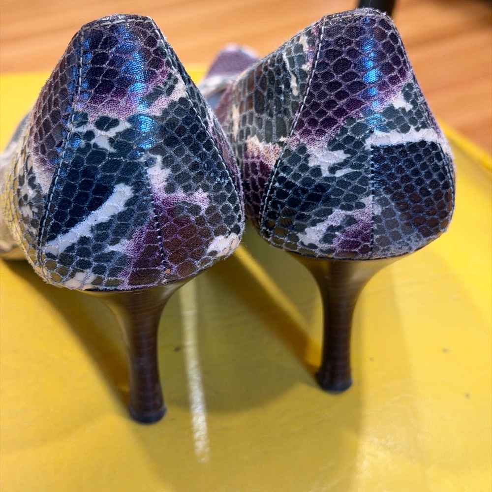 Multicolor Snakeskin Pattern Heels - image 2
